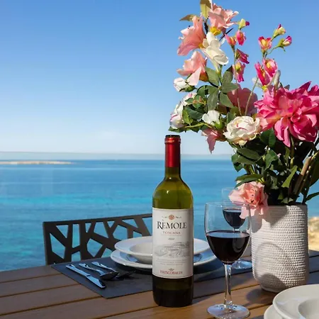 Ivory Seafront With Views!- Fl 13 By Homely * St. Paul's Bay