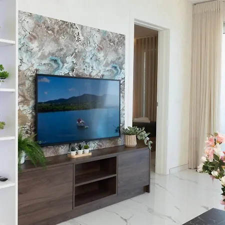 Apartmán Ivory Seafront With Views!- Fl 13 By Homely *