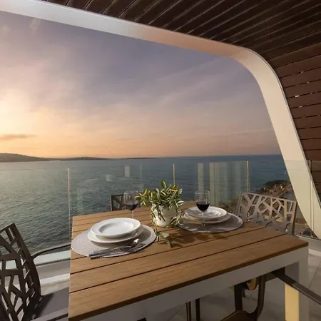 Ivory Seafront With Views!- Fl 13 By Homely * St. Paul's Bay