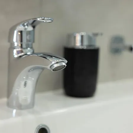 Ivory Seafront With Views!- Fl 13 By Homely 公寓 *