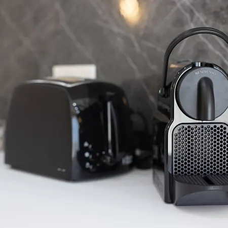 公寓 Ivory Seafront With Views!- Fl 13 By Homely