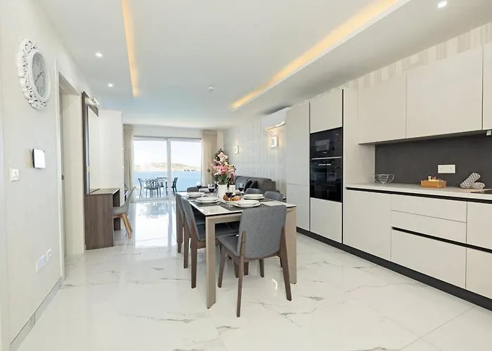 Ivory Seafront With Views!- Fl 13 By Homely Lägenhet St. Paul's Bay