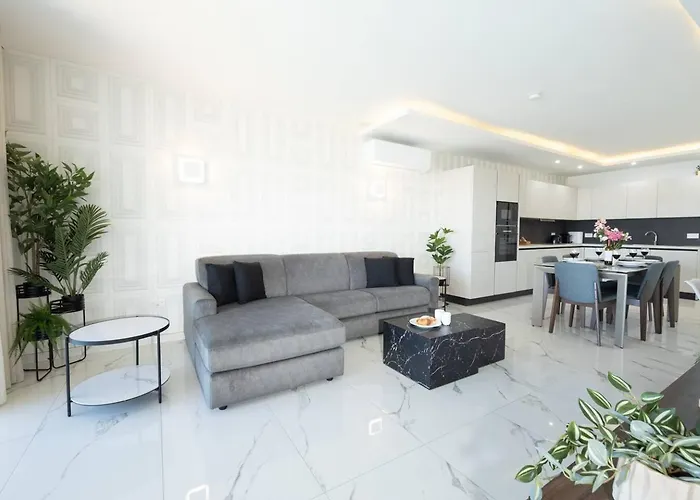 Ivory Seafront With Views!- Fl 13 By Homely Lägenhet *