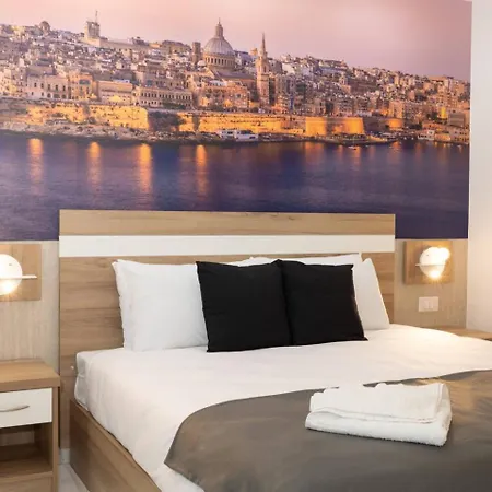 Ivory Seafront With Views!- Fl 13 By Homely * St Paul's Bay